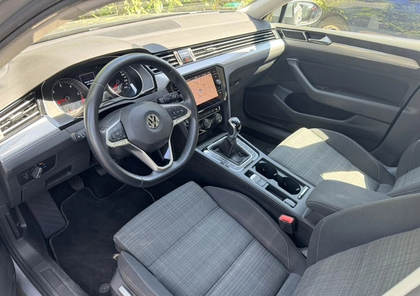 Volkswagen Passat cena 74700 przebieg: 117300, rok produkcji 2020 z Wodzisław Śląski małe 704